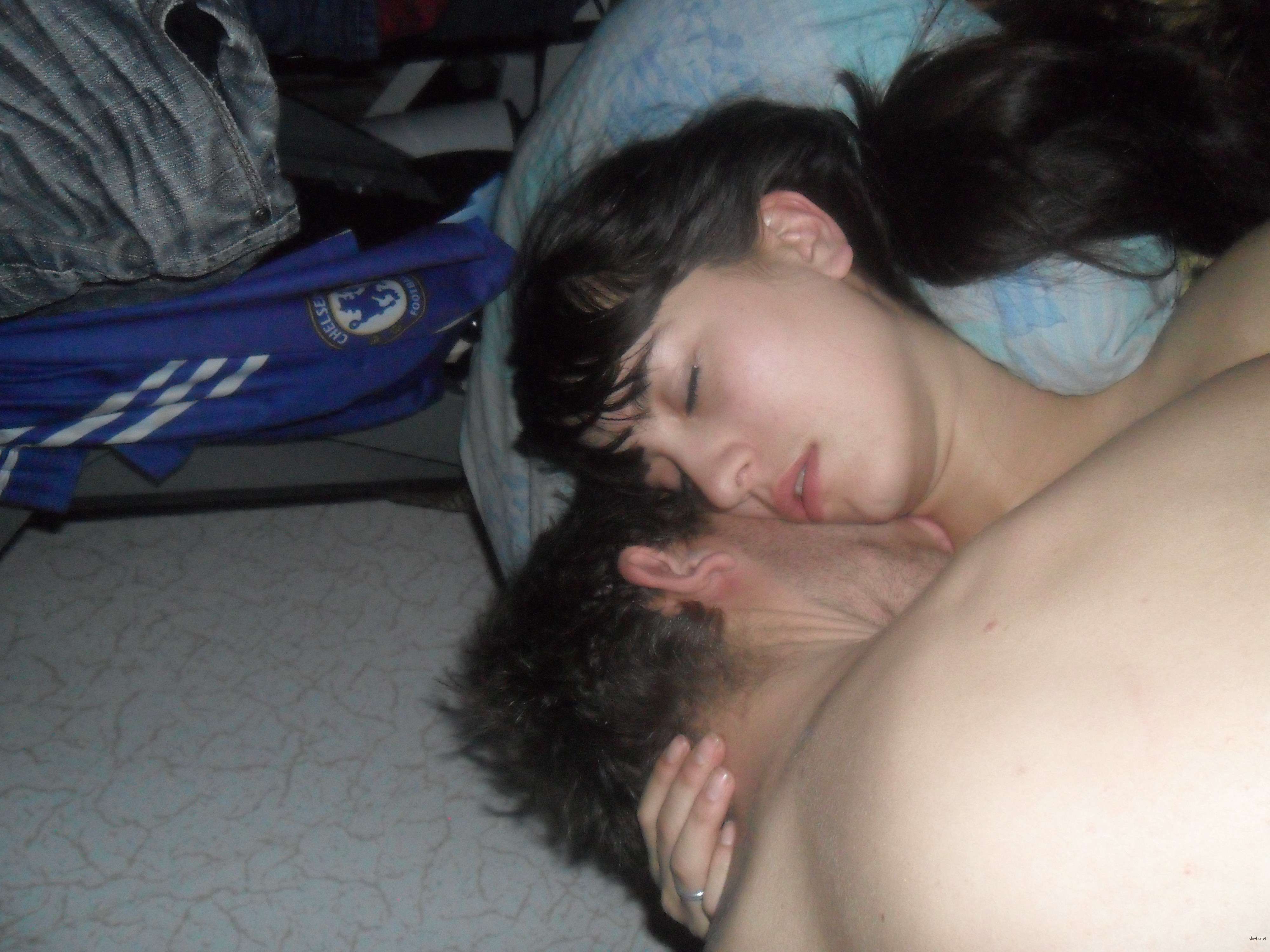 Skinny Brunette Amateur Porn: Explicit Sex Photos