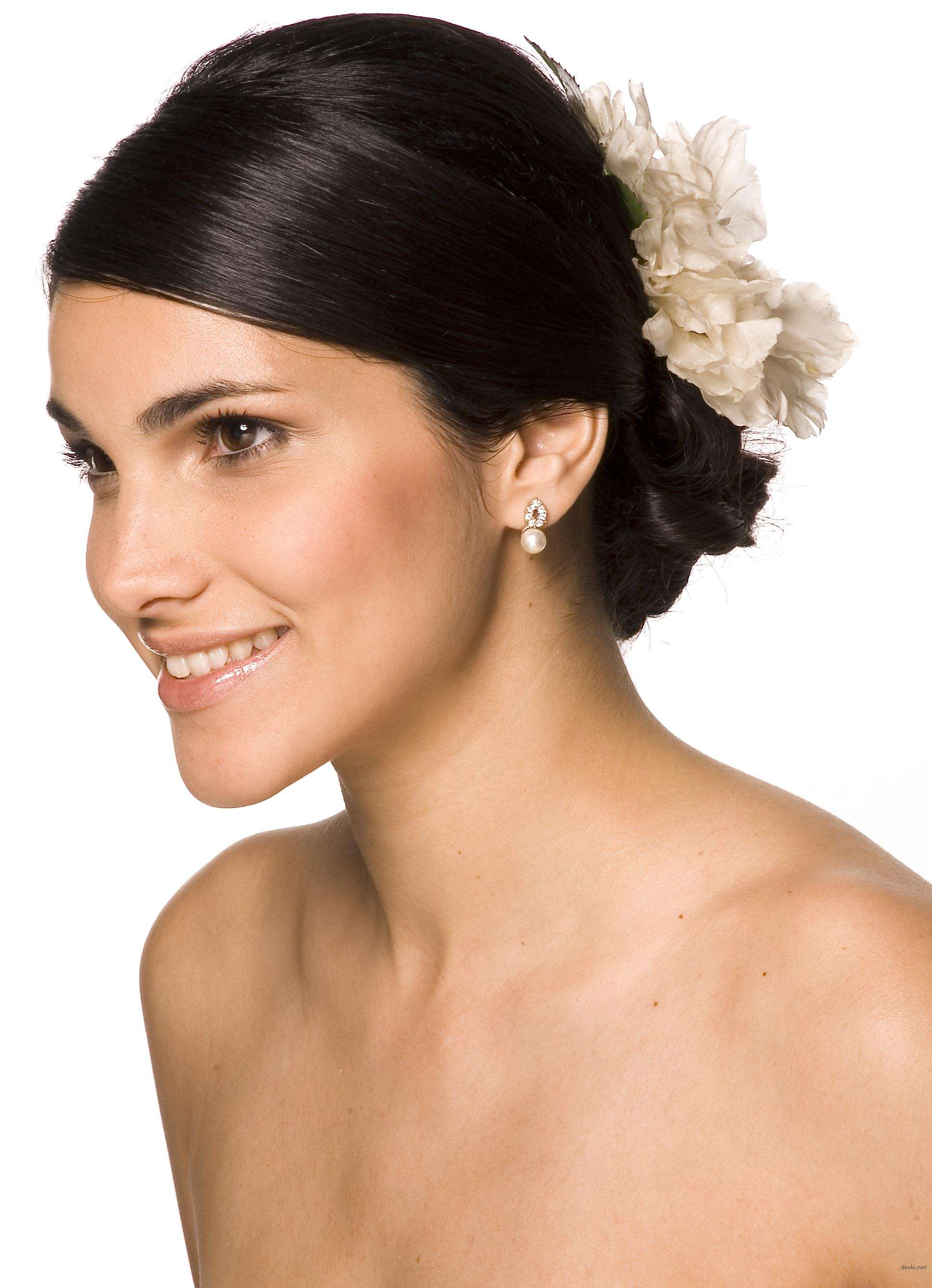 Stunning Brunette with Perfect Body in Amateur Porn Photo Shoot