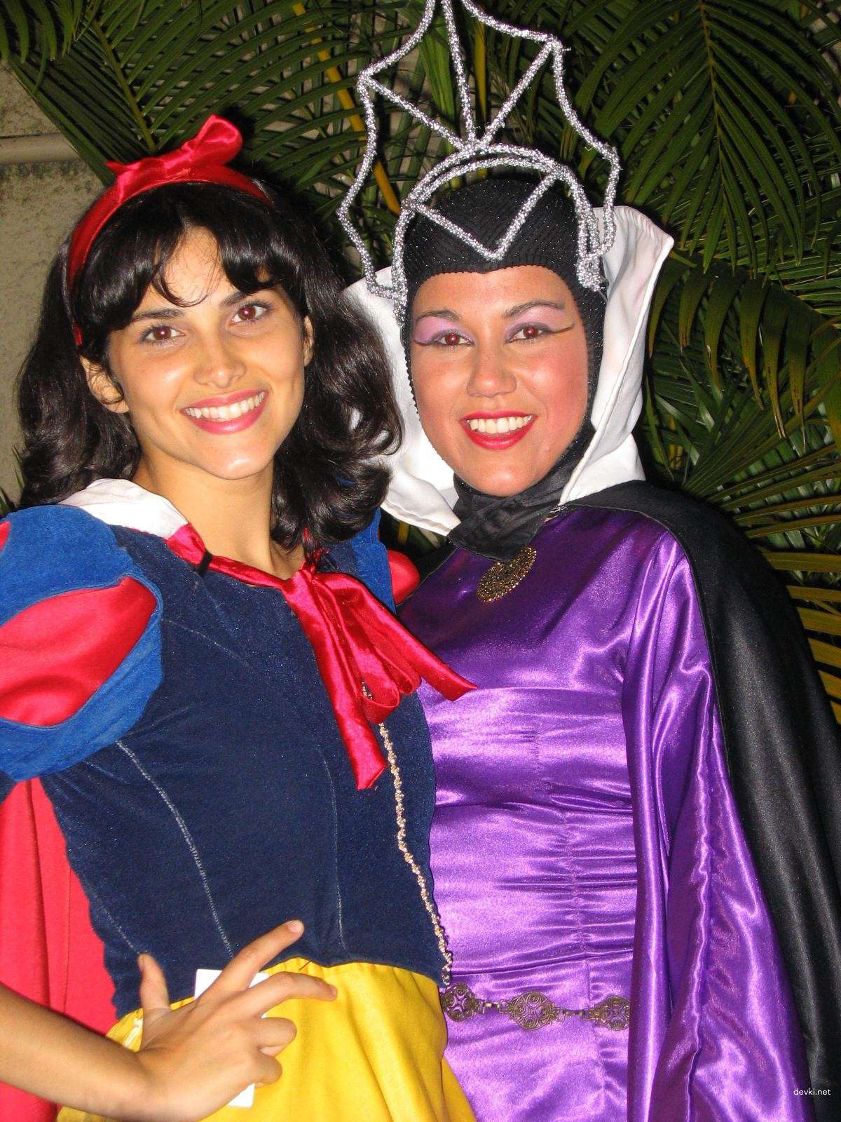 Stunning Brunette with Perfect Body in Amateur Porn Photo Shoot