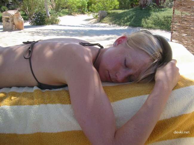 Explicit Amateur Vacation Photo of Girlfriends: Hot Beach Babes in Bikinis!