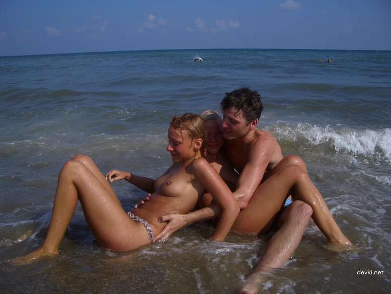 Beach Babes Collection: Hot Amateur Girls Exposed