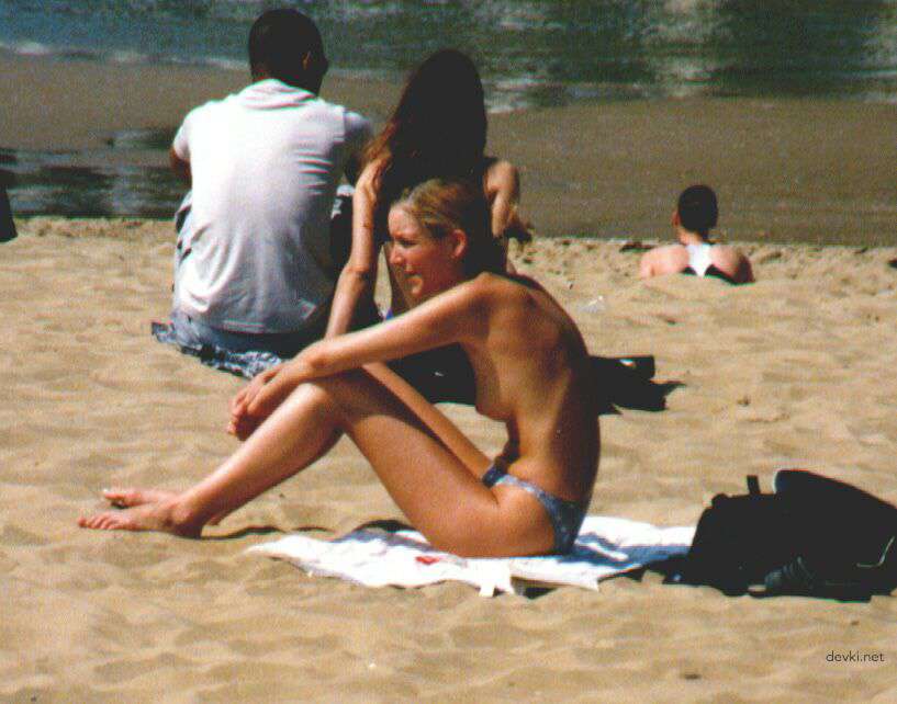 Beach Babes Collection: Hot Amateur Girls Exposed