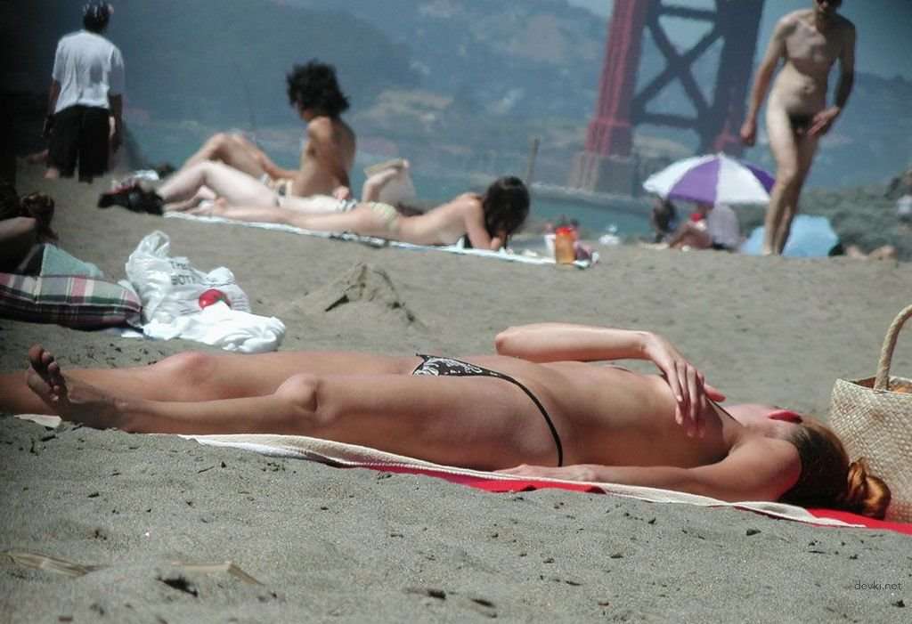 Beach Babes Collection: Hot Amateur Girls Exposed