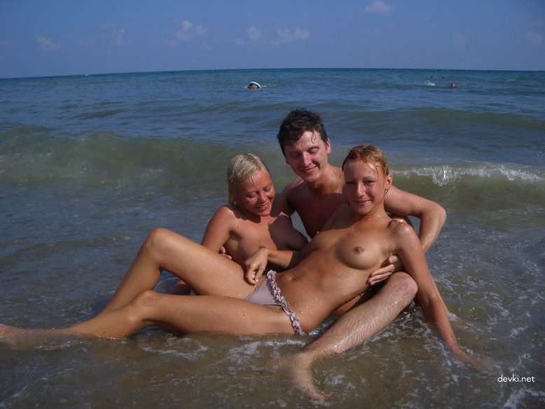 Beach Babes Collection: Hot Amateur Girls Exposed