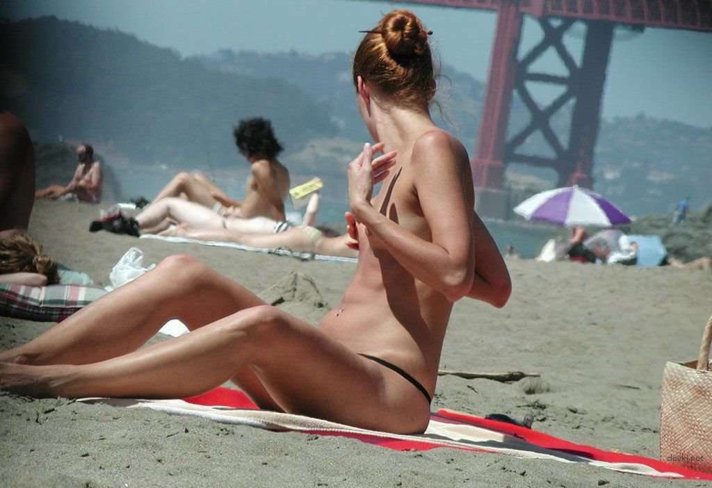 Beach Babes Collection: Hot Amateur Girls Exposed