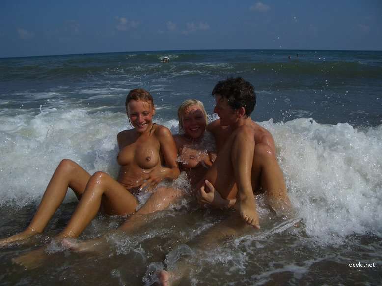 Beach Babes Collection: Hot Amateur Girls Exposed