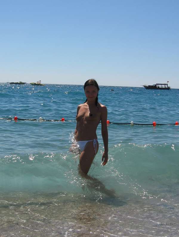 Beach Babes Collection: Hot Amateur Girls Exposed