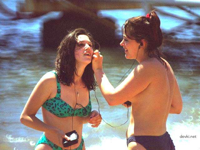 Beach Babes Collection: Hot Amateur Girls Exposed