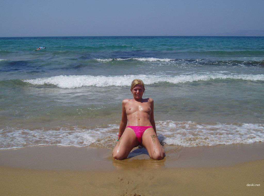 Beach Babes Collection: Hot Amateur Girls Exposed