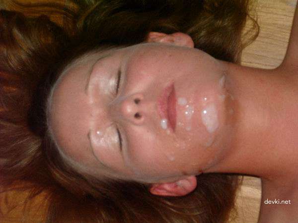 MILF Deepthroats Cock in Amateur Porn Pic