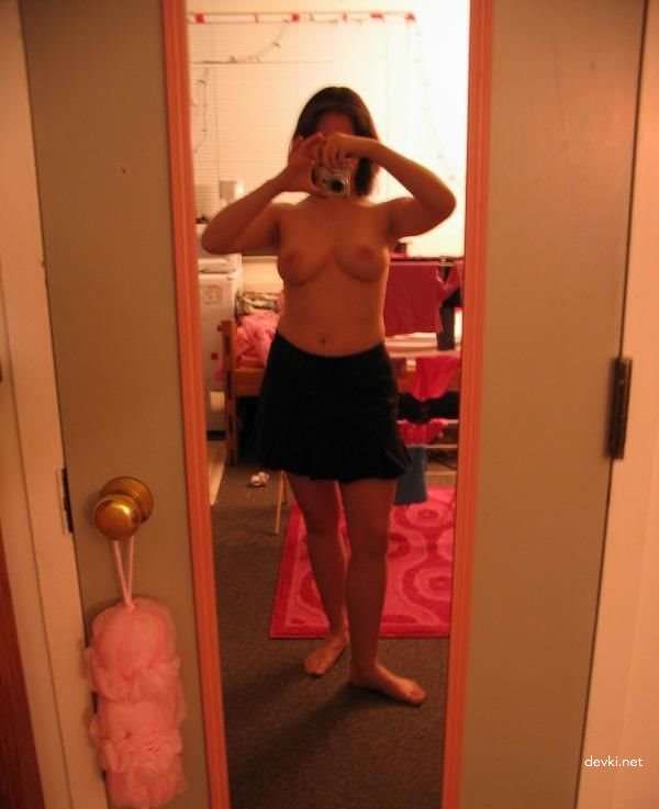 Private Nude Girls Amateur Porn Photos - Explicit Naked Women Pics