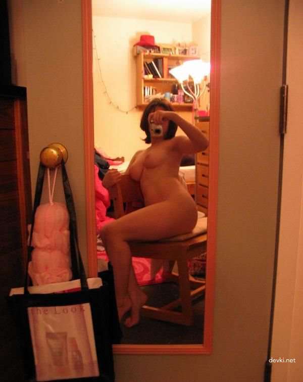 Private Nude Girls Amateur Porn Photos - Explicit Naked Women Pics