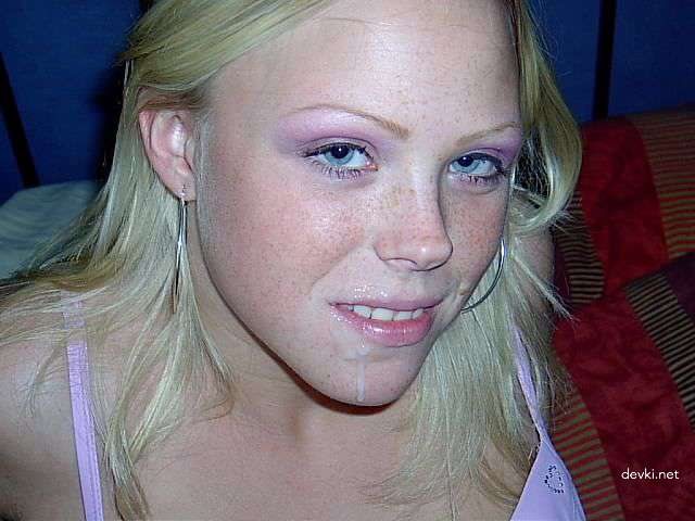 Amateur Girls Giving Blowjob - Explicit Oral Sex Photos