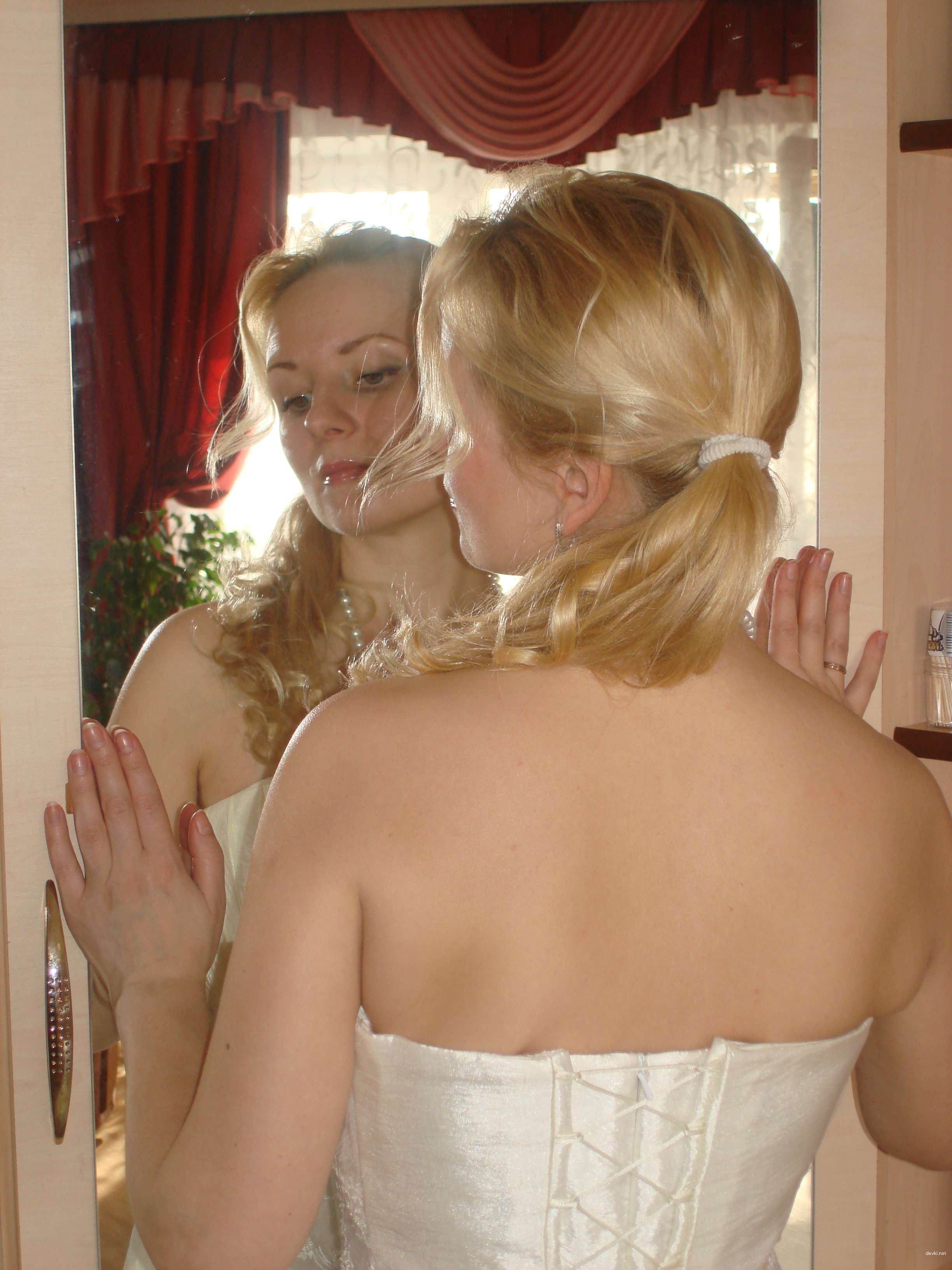 Amateur Young Wife Homemade Photos: Explicit and Bold