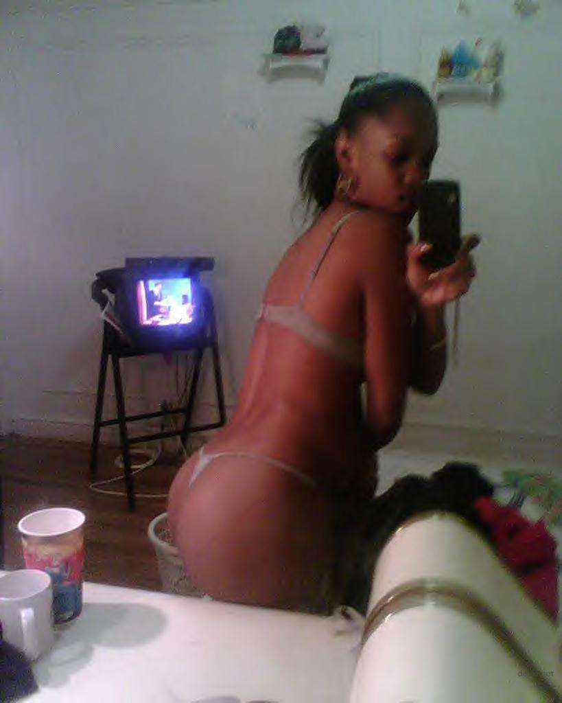 Explicit Amateur Brunettes Nude in Private Photos - Hot XXX Content!