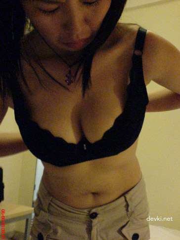 Hot Asian Amateur Porn Pics: Erotic Asian Girls Exposed!