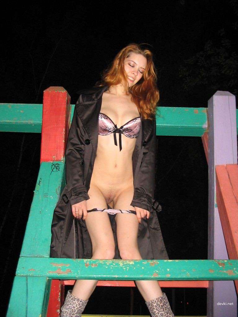 Sexy Amateur Woman Displays Her Holes - Explicit Porn Photo