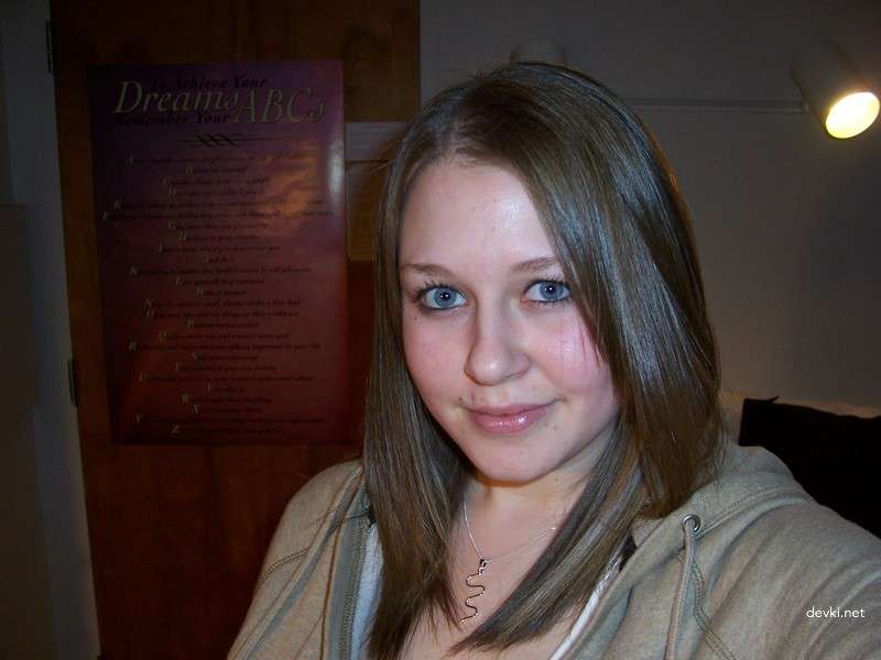 Explicit Amateur Porn: Nude Blondes and Brunettes in Hardcore Action