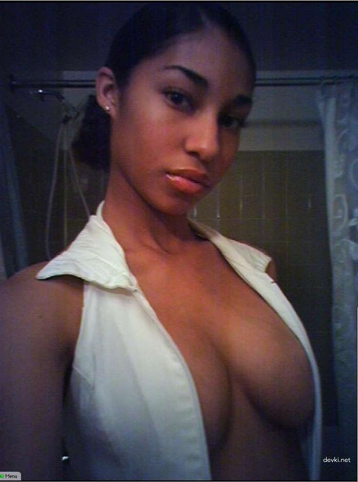 Hot Latina Babes Naked and Explicit in Amateur Porn Pics