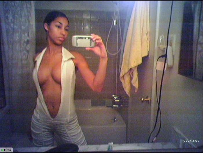 Hot Latina Babes Naked and Explicit in Amateur Porn Pics