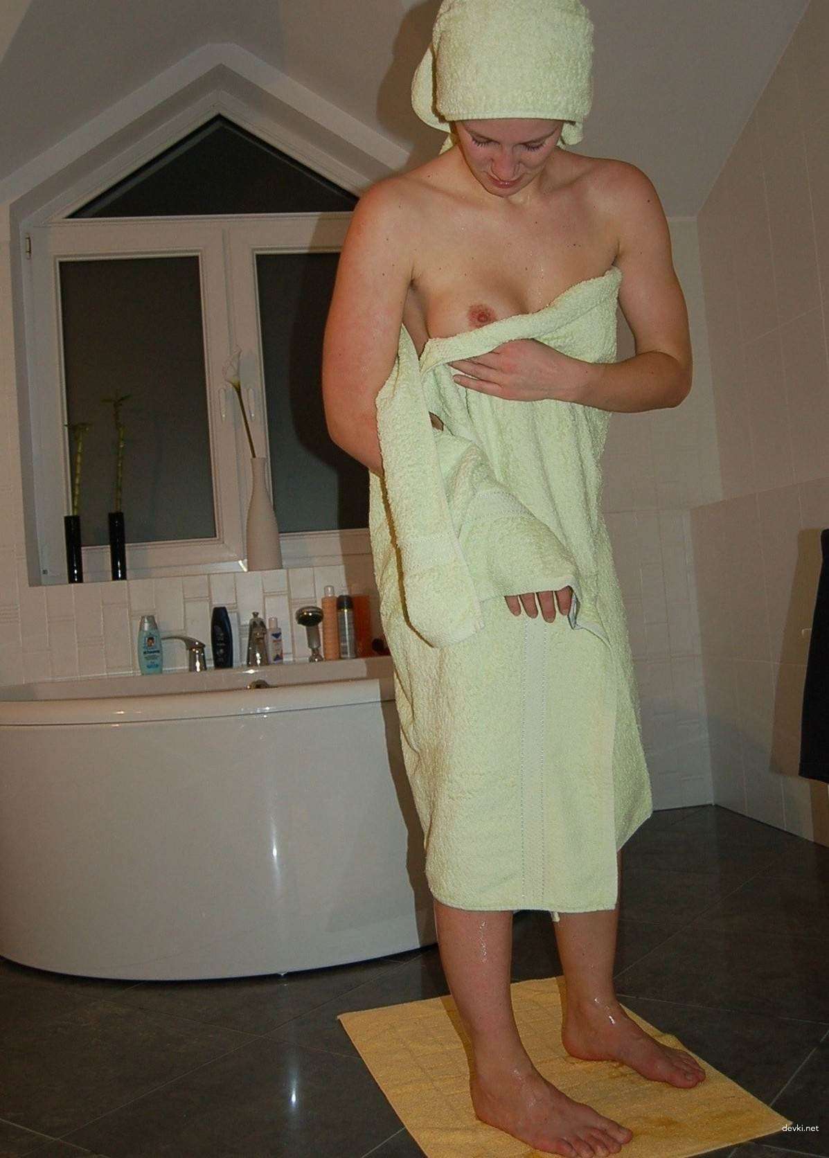 Steamy Amateur Shower Sex Photos - Raw and Uncensored!