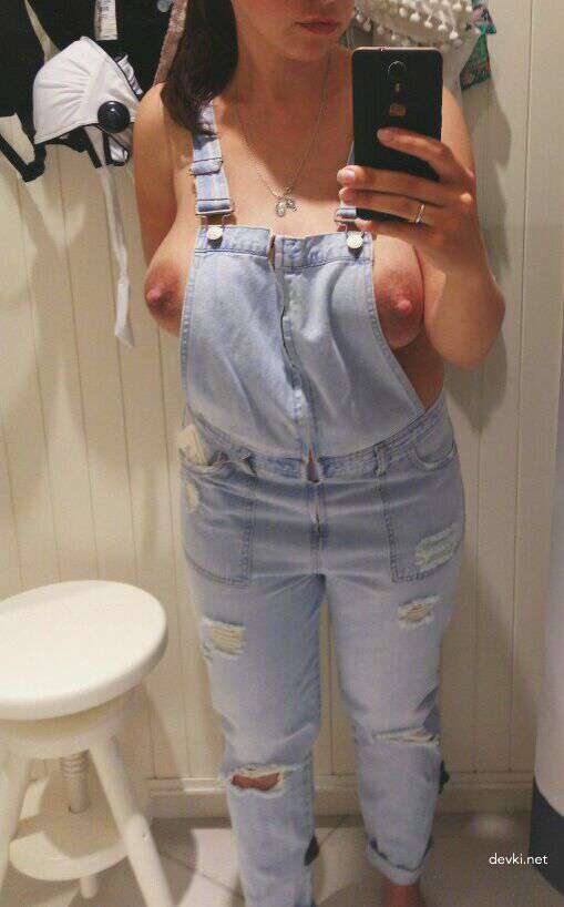 Private Erotic Amateur Porn Photos: Explicit XXX Content