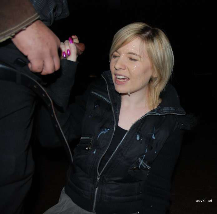 Friend Loves Sucking Dicks: Amateur Porn Photos