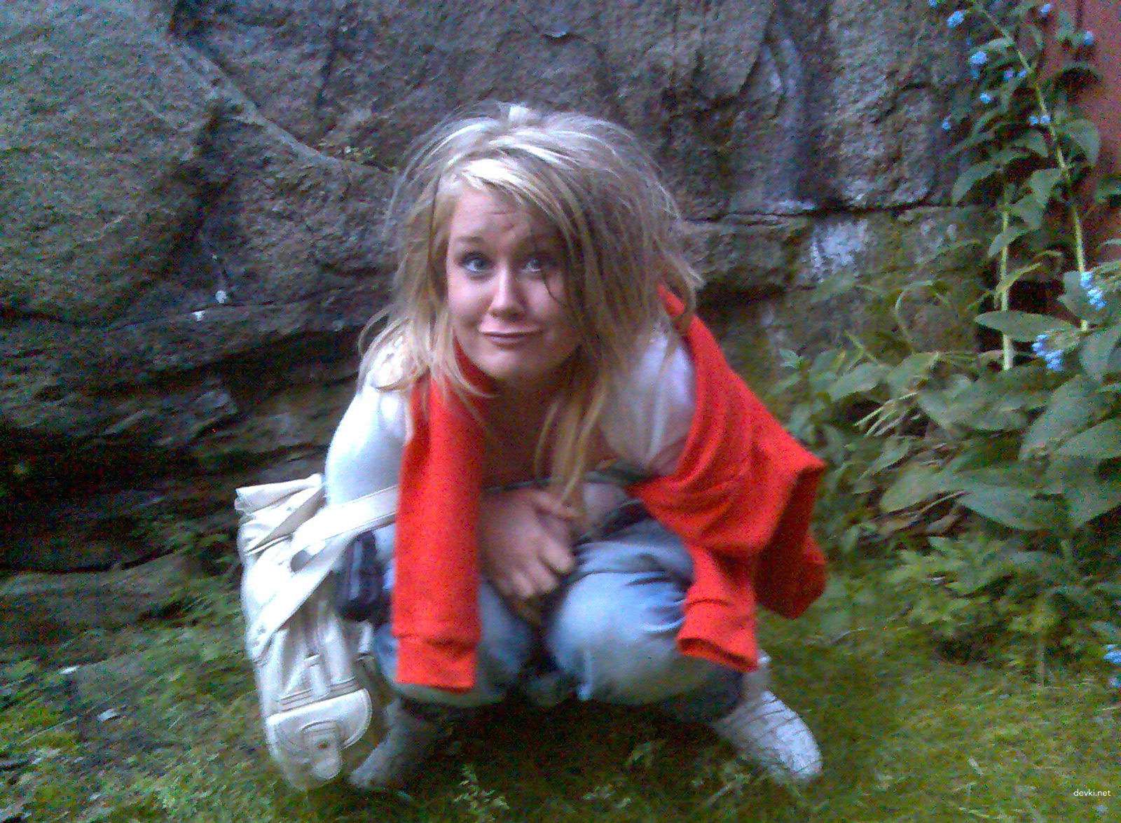 Hot Blonde Amateur Sex Photos - Explicit XXX Action with Cute Blondie