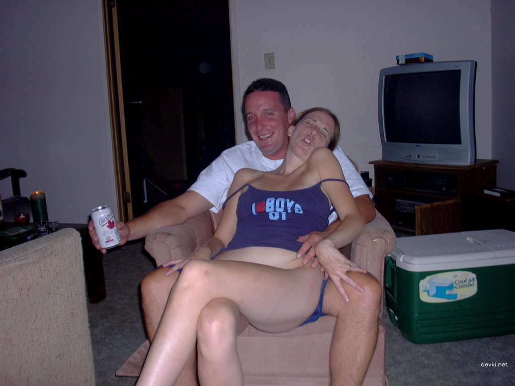 Hot Homemade Redhead Sex - Explicit Amateur Porn Pics