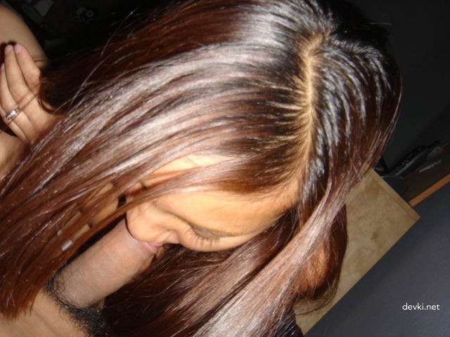 Hot Asian Babe Gives Blowjob in Amateur Porn Pic