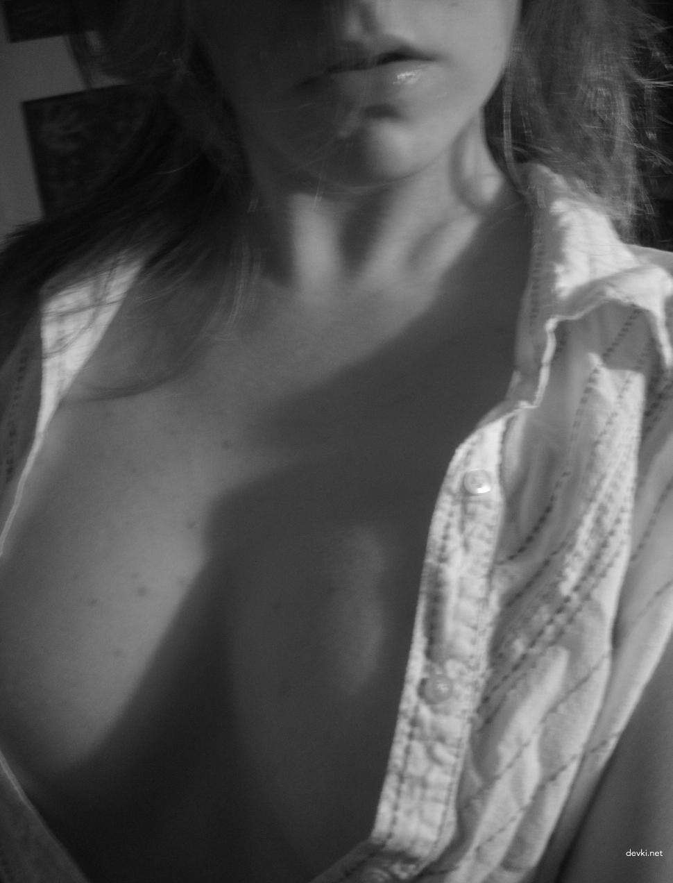 Naked Blonde Covered in Cum: Amateur Porn Photo Explosion