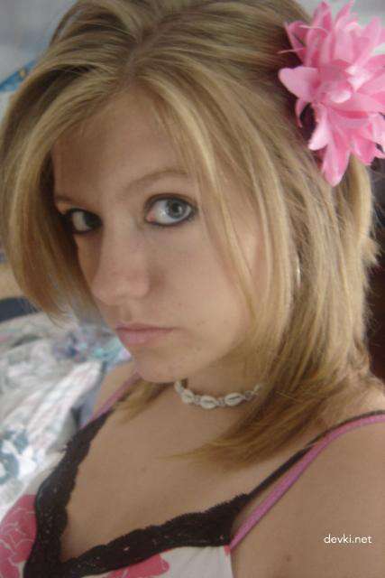 Naked Blonde Covered in Cum: Amateur Porn Photo Explosion