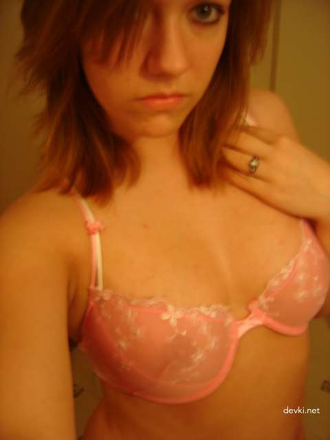 Naked Blonde Covered in Cum: Amateur Porn Photo Explosion