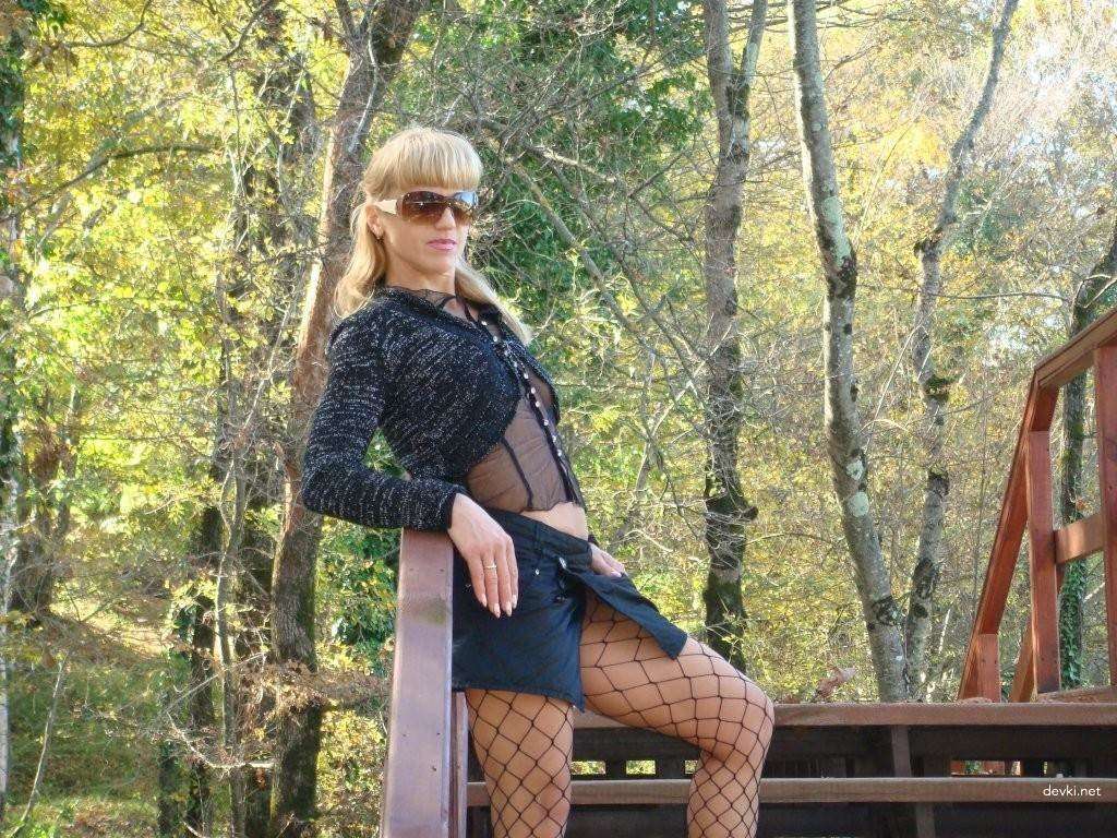 Amateur Swinger Wife's Explicit Porn Pics