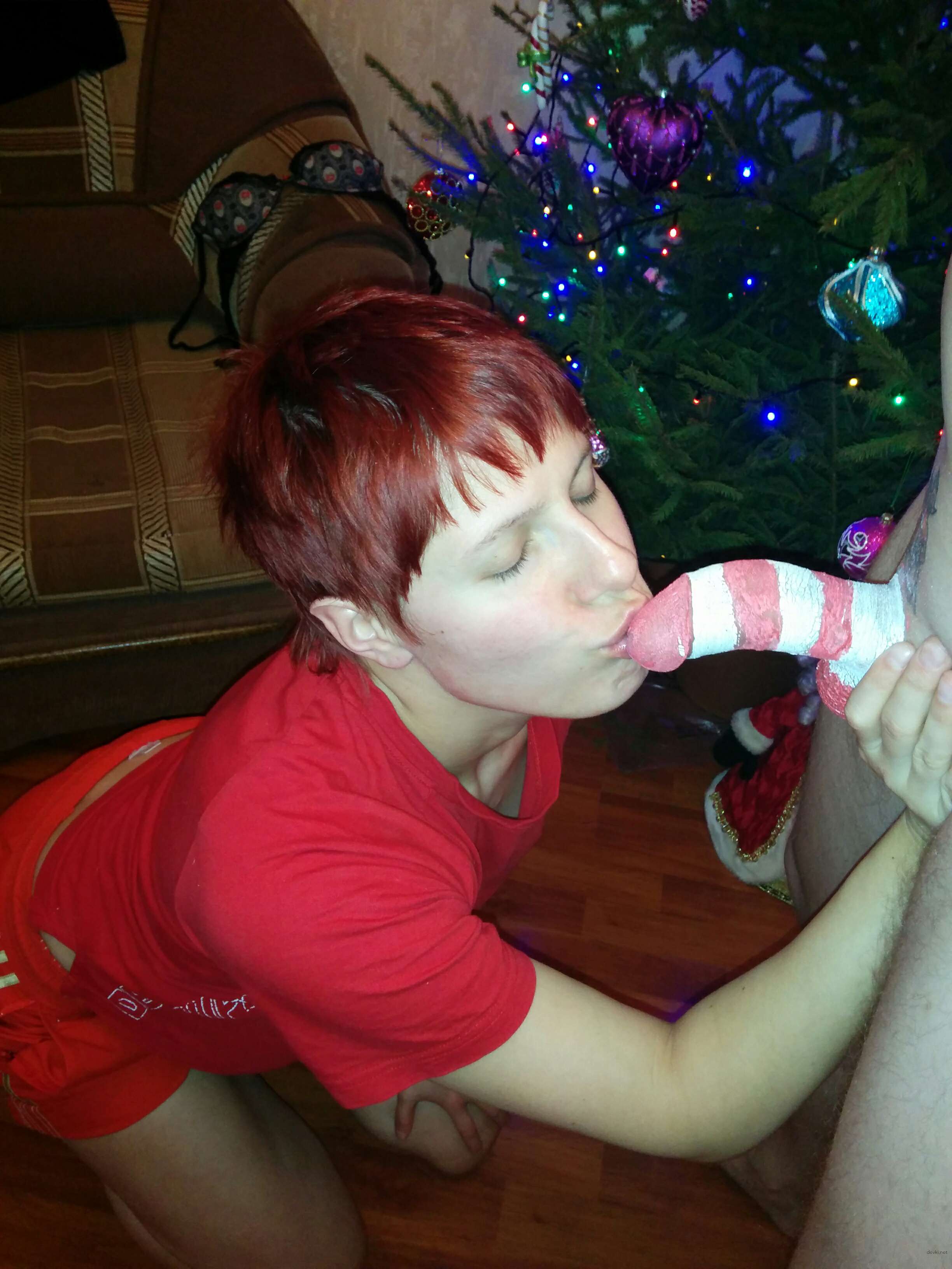 Fiery Redhead Blowjob Queen Amateur Porn Photo - Explicit and Raw!