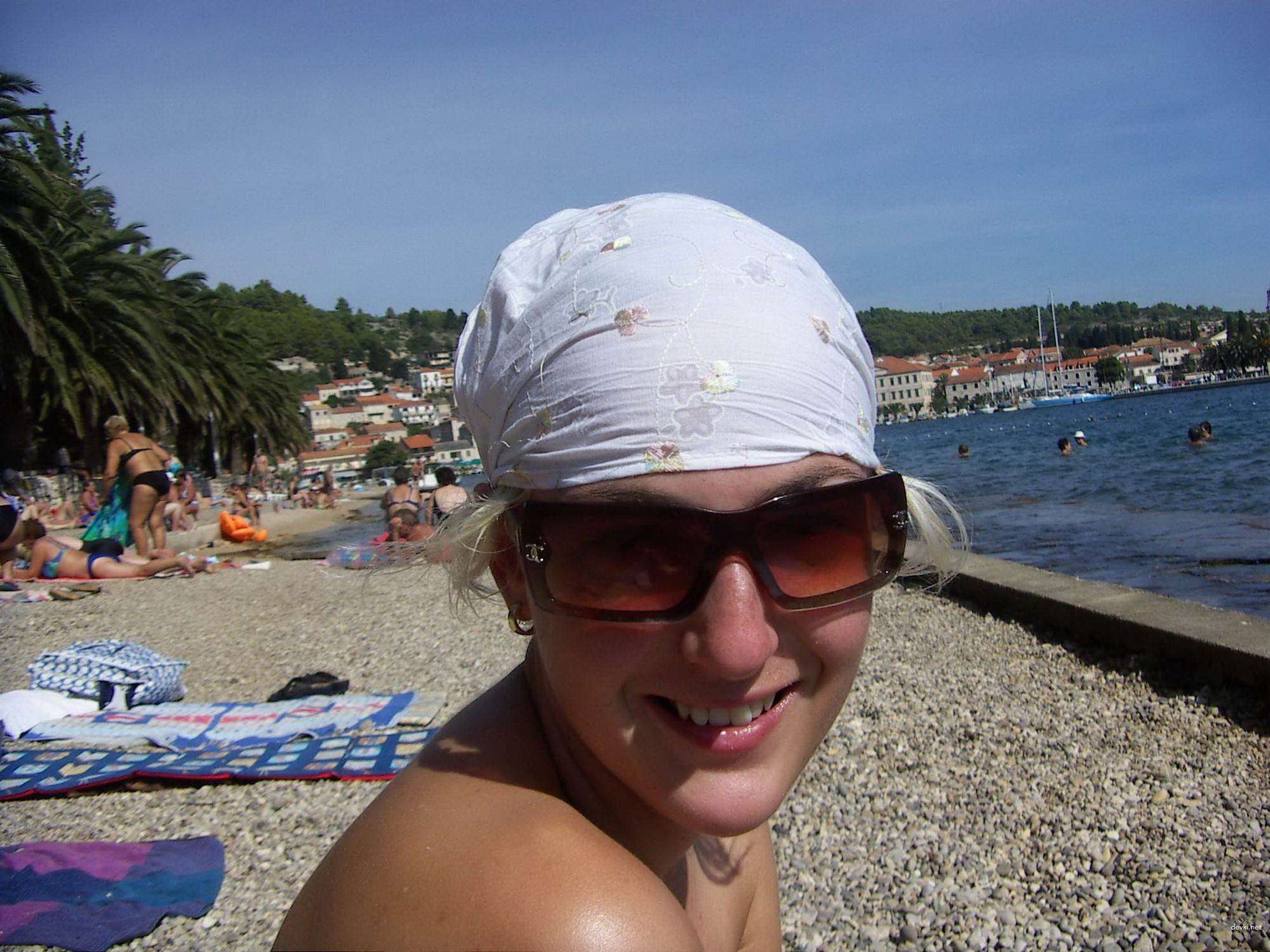 Blonde in Glasses Gives Blowjob: Amateur Porn Photo