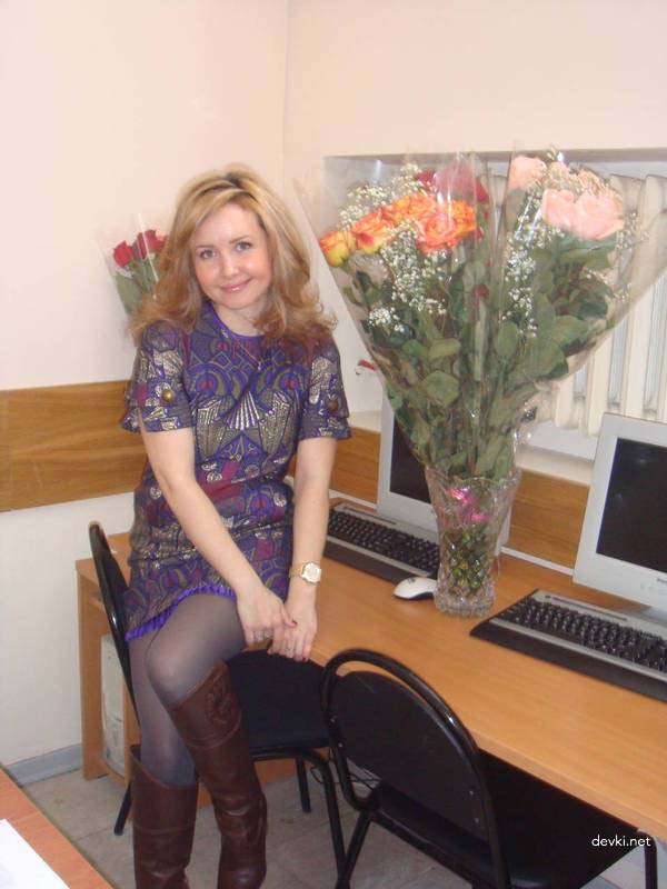 Explicit Mature Amateur Erotica: Private Photos of Mature Woman