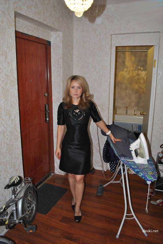 Explicit Mature Amateur Erotica: Private Photos of Mature Woman