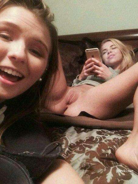 Amateur XXX Photos: Explicit Homemade Porn Pics Collection