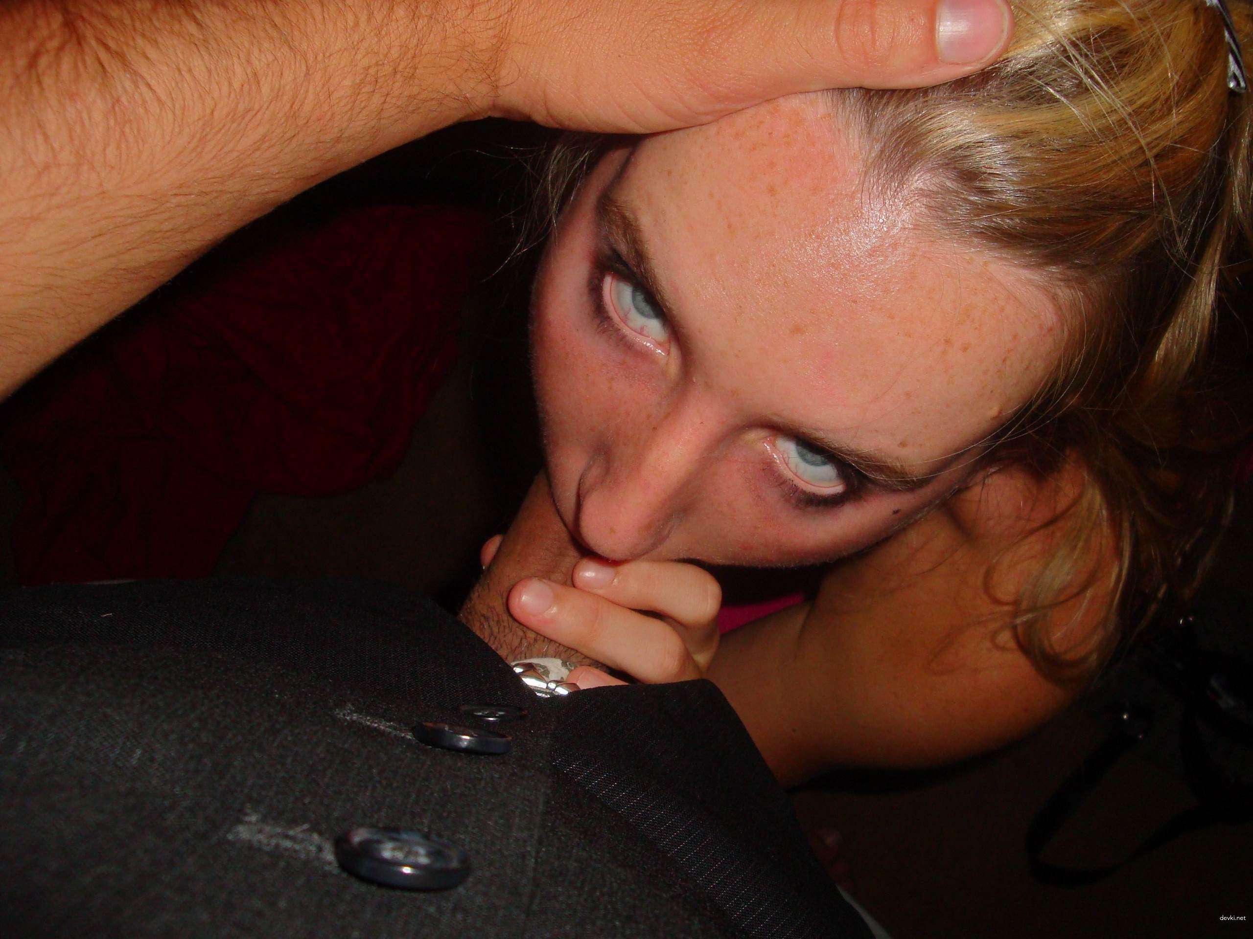 Amateur Blowjob Photos: Hot Russian Chick Loves Giving Head