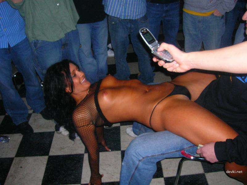 Wild Amateur Porn Party: Hardcore XXX Photos!