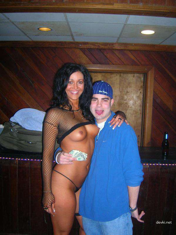 Wild Amateur Porn Party: Hardcore XXX Photos!