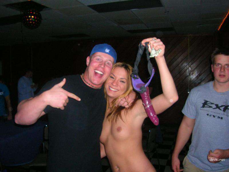 Wild Amateur Porn Party: Hardcore XXX Photos!