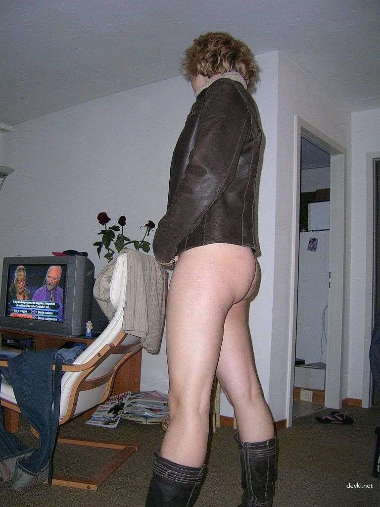 Explicit Amateur Porn Photos: Intimate Woman's XXX Pics