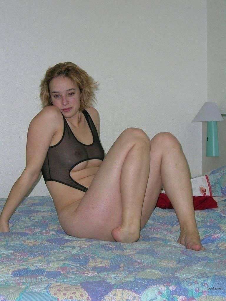 Explicit Amateur Porn Photos: Intimate Woman's XXX Pics