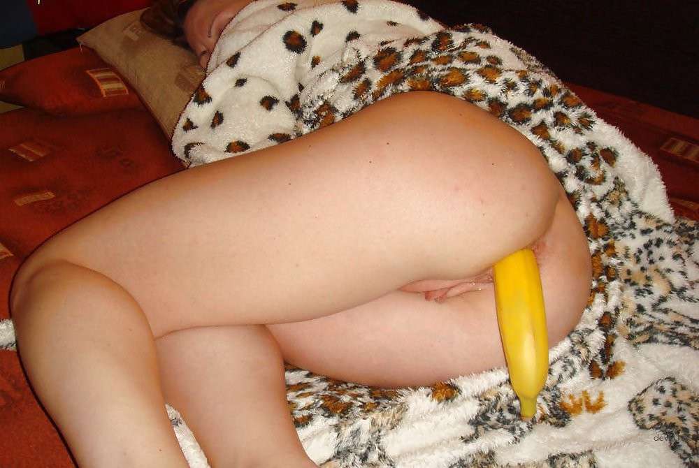 Exposed Working Ass in Amateur Porn Photo - Explicit Anal Content