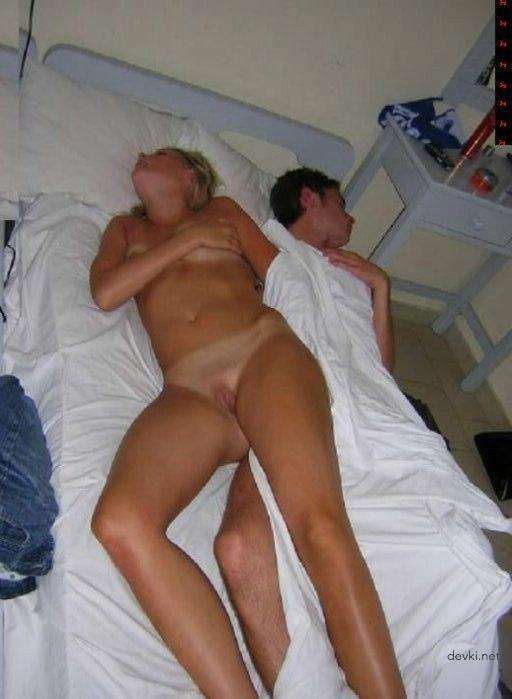 Hot Girls Amateur Porn Pics: Explicit Intimate Photos