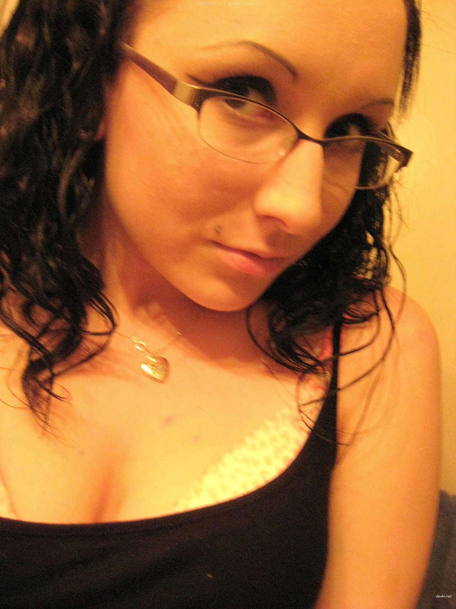 Amateur Blowjob on Camera: Explicit Oral Sex Photo