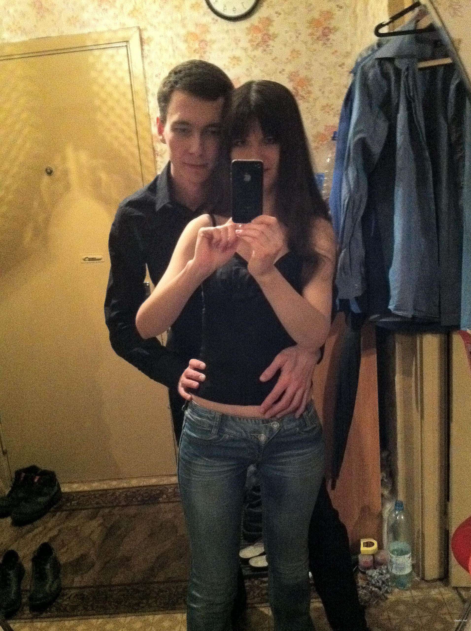 Amateur Porn Pics: Hot Russian Girl Masturbating