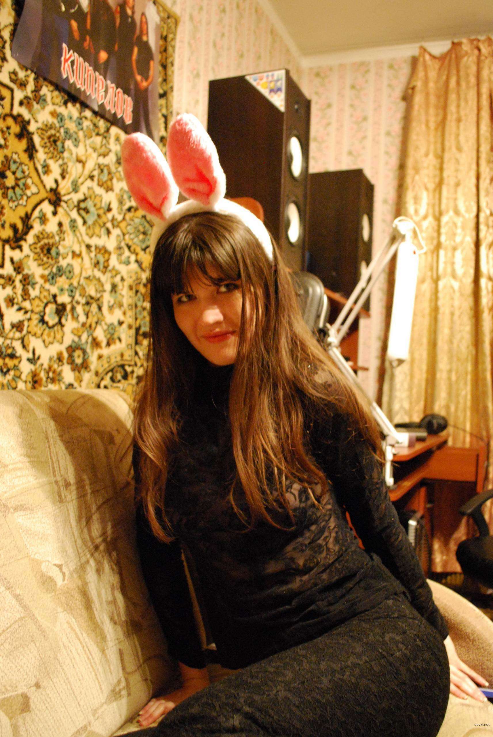 Amateur Porn Pics: Hot Russian Girl Masturbating